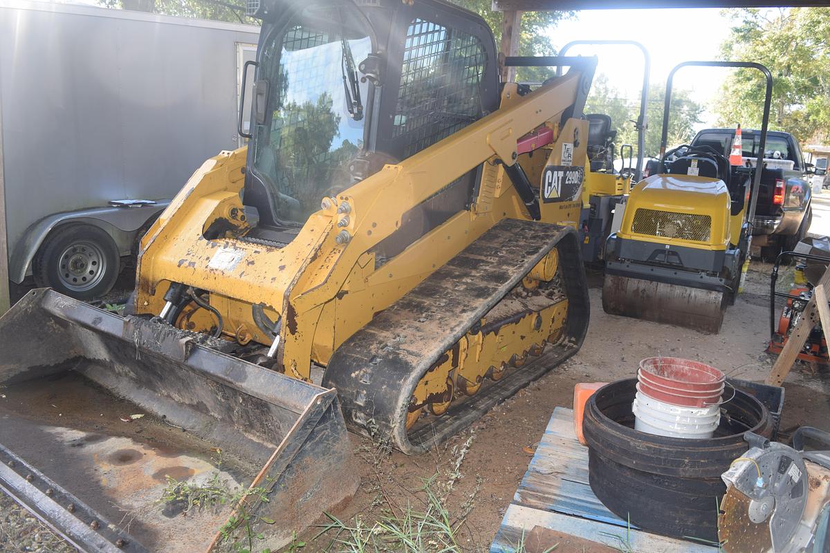 Used 2018 CATERPILLAR 299D2