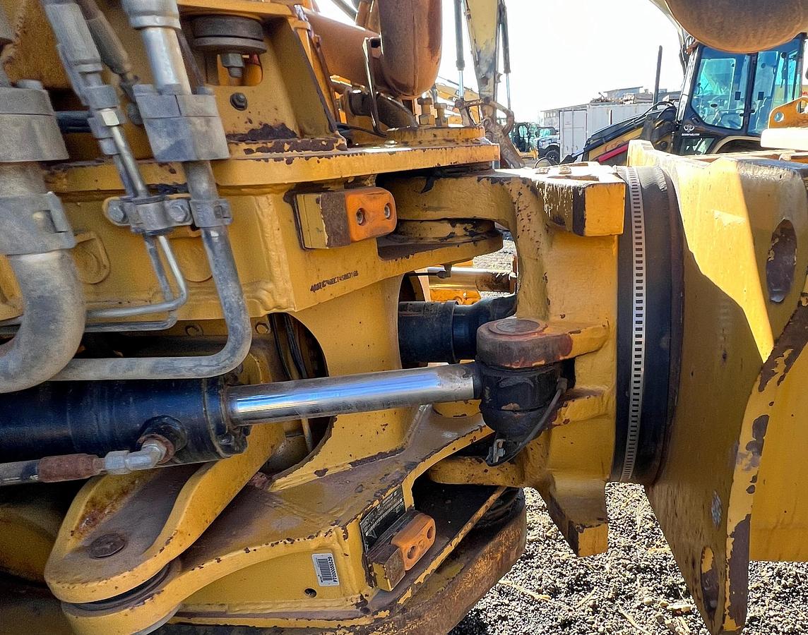 Used 2011 CATERPILLAR 740B Ej