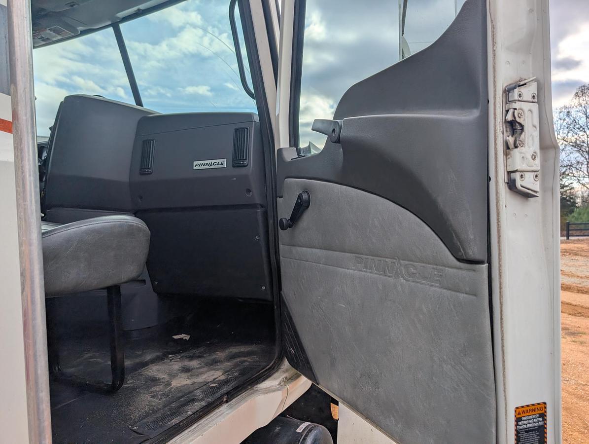 Used 2013 MACK CHU613