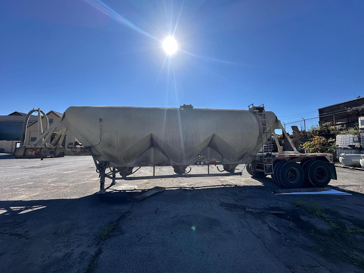 Used 1969 FRUEHAUF Bulk Tanker
