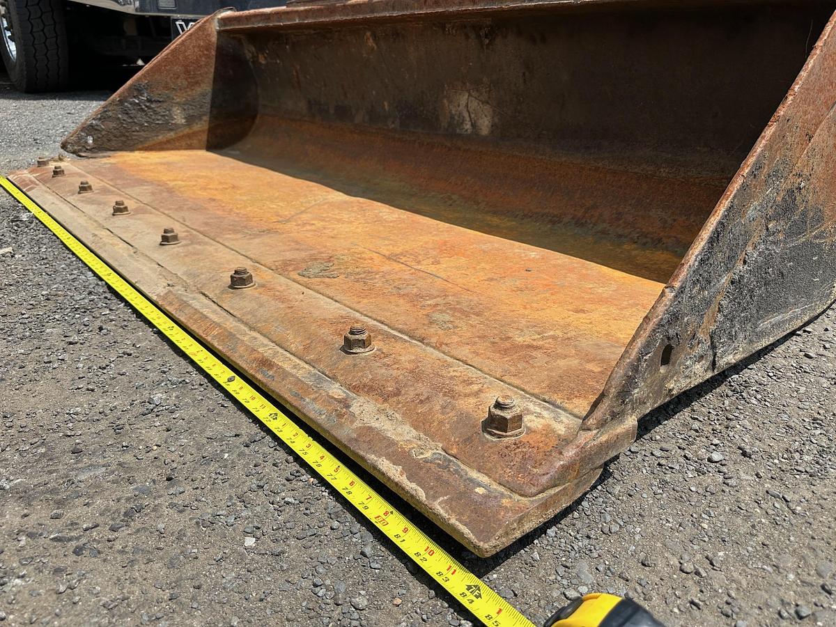 Used 2018 DEERE 332G