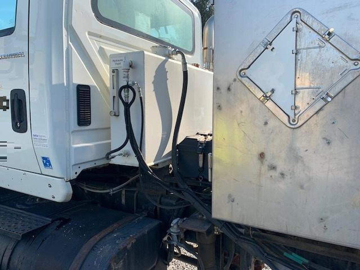 Used 2006 INTERNATIONAL 7600