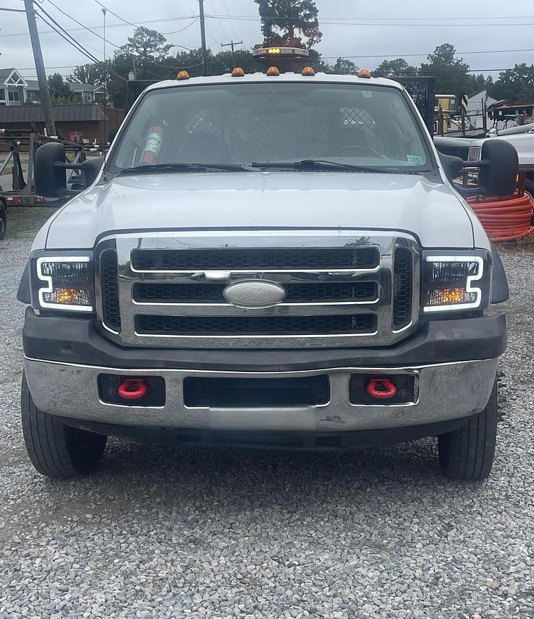 Used 2006 FORD F550 Crew Max