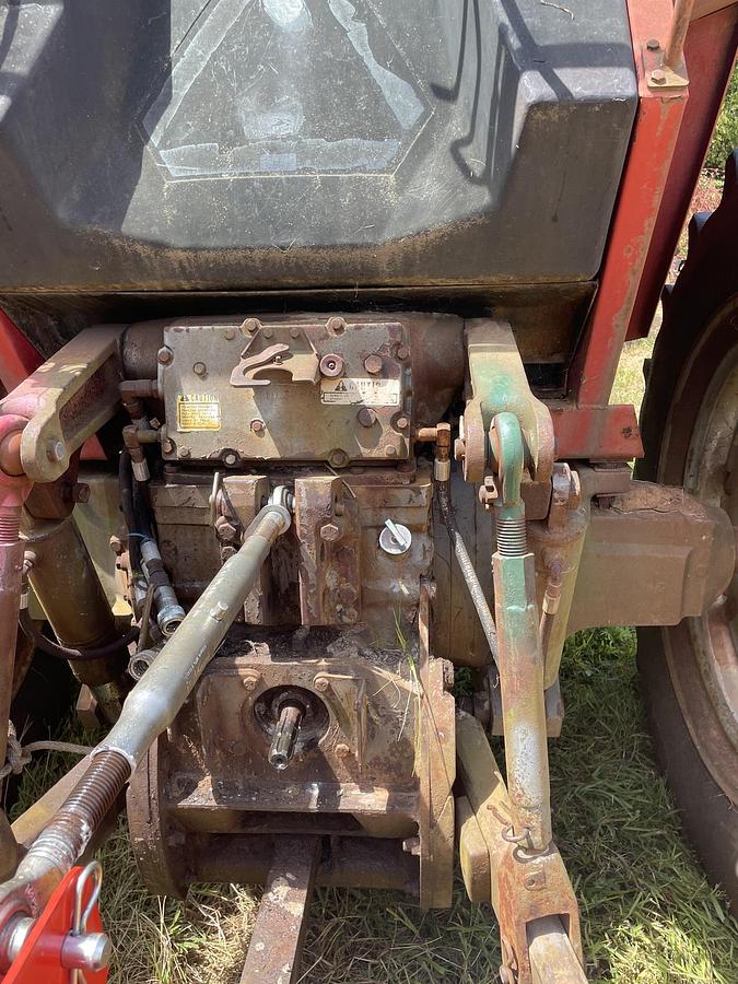 Used 1975 MASSEY FERGUSON MF 2745