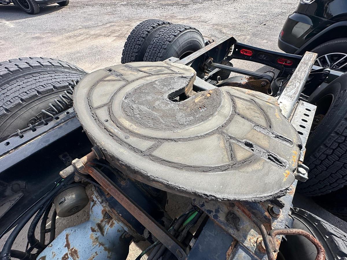 Used 2014 VOLVO VNM64T