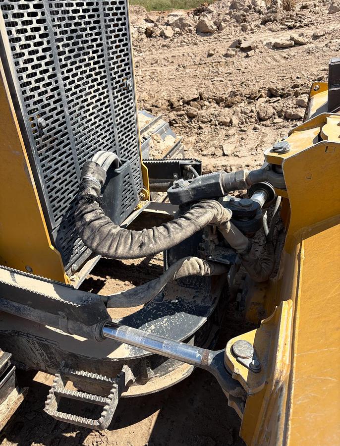 Used 2022 DEERE 550K LGP