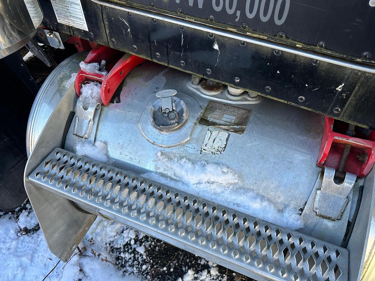 Used 1997 PETERBILT 389