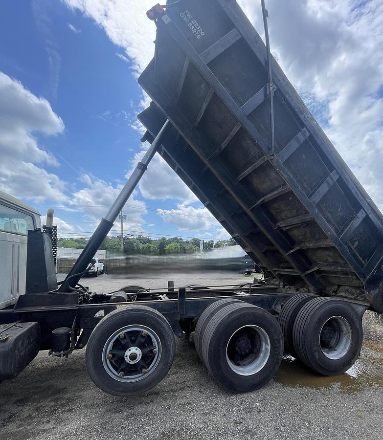 Used 1991 INTERNATIONAL F4900