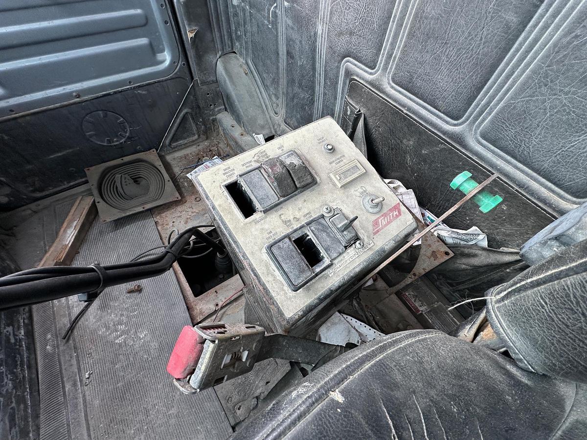 Used 2001 MACK DM690S