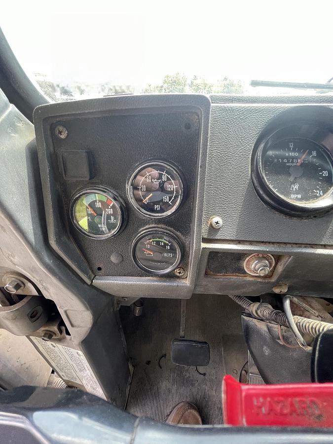 Used 2001 MACK RD 690S Tri Axle