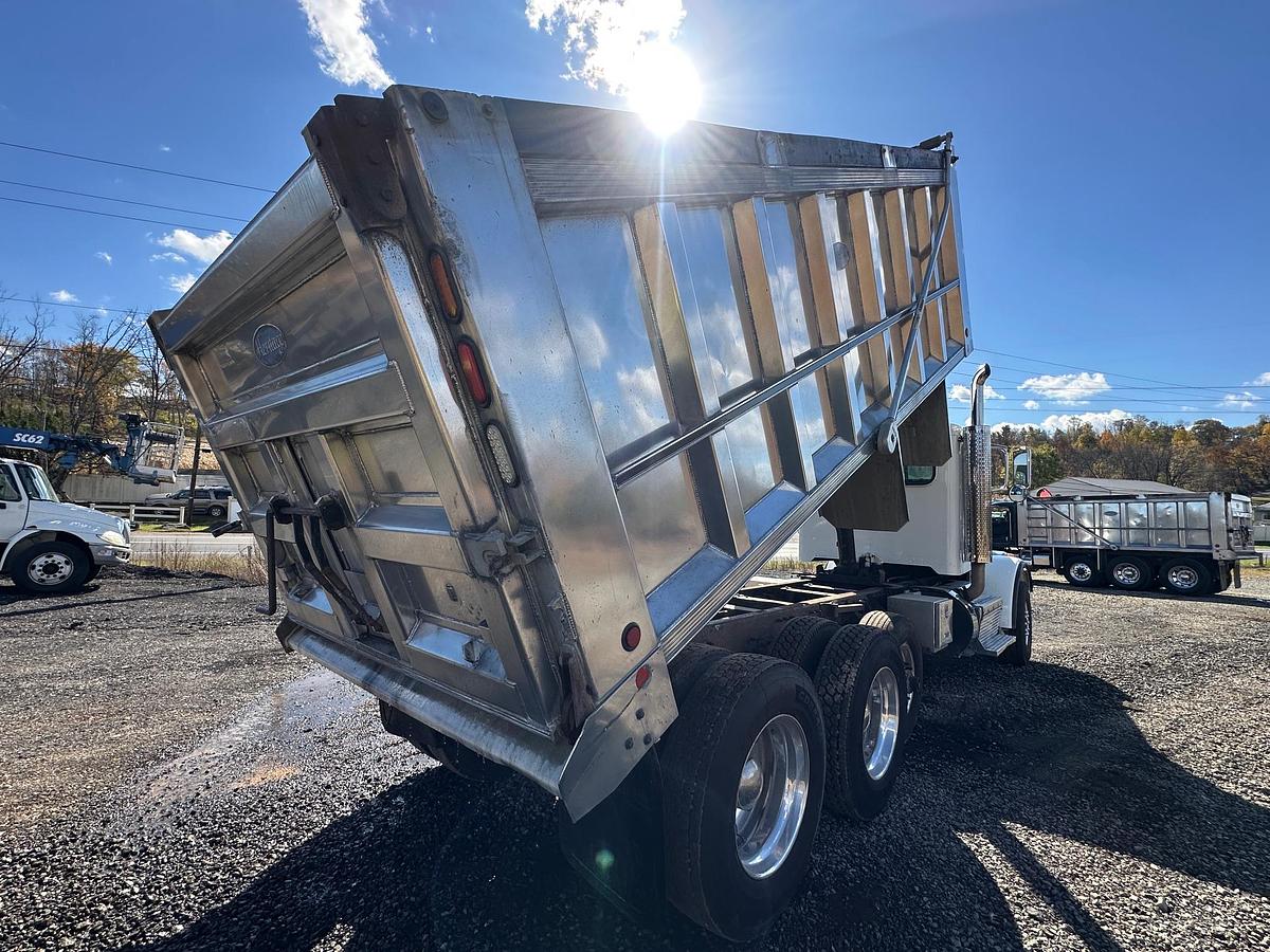 Used 2016 PETERBILT 365
