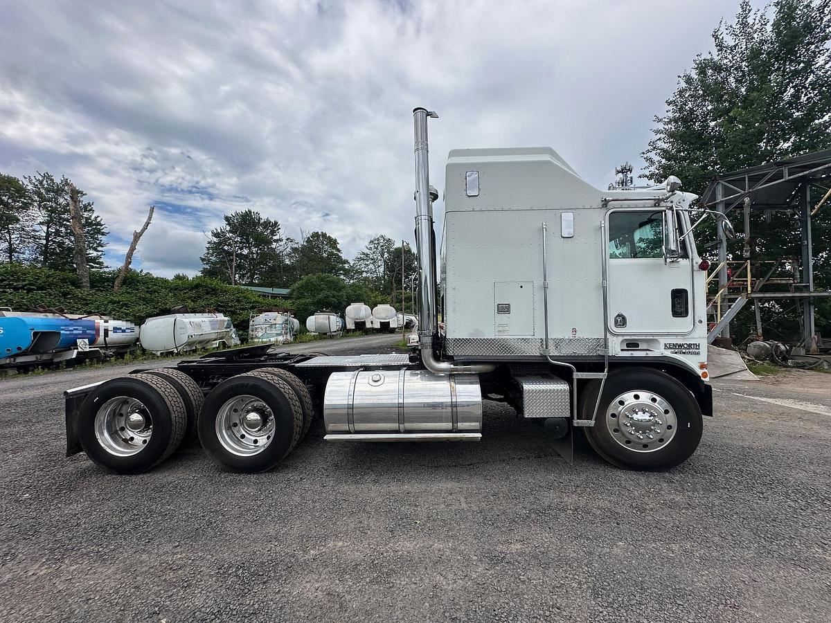 Used 1984 KENWORTH K100 AeroDyne