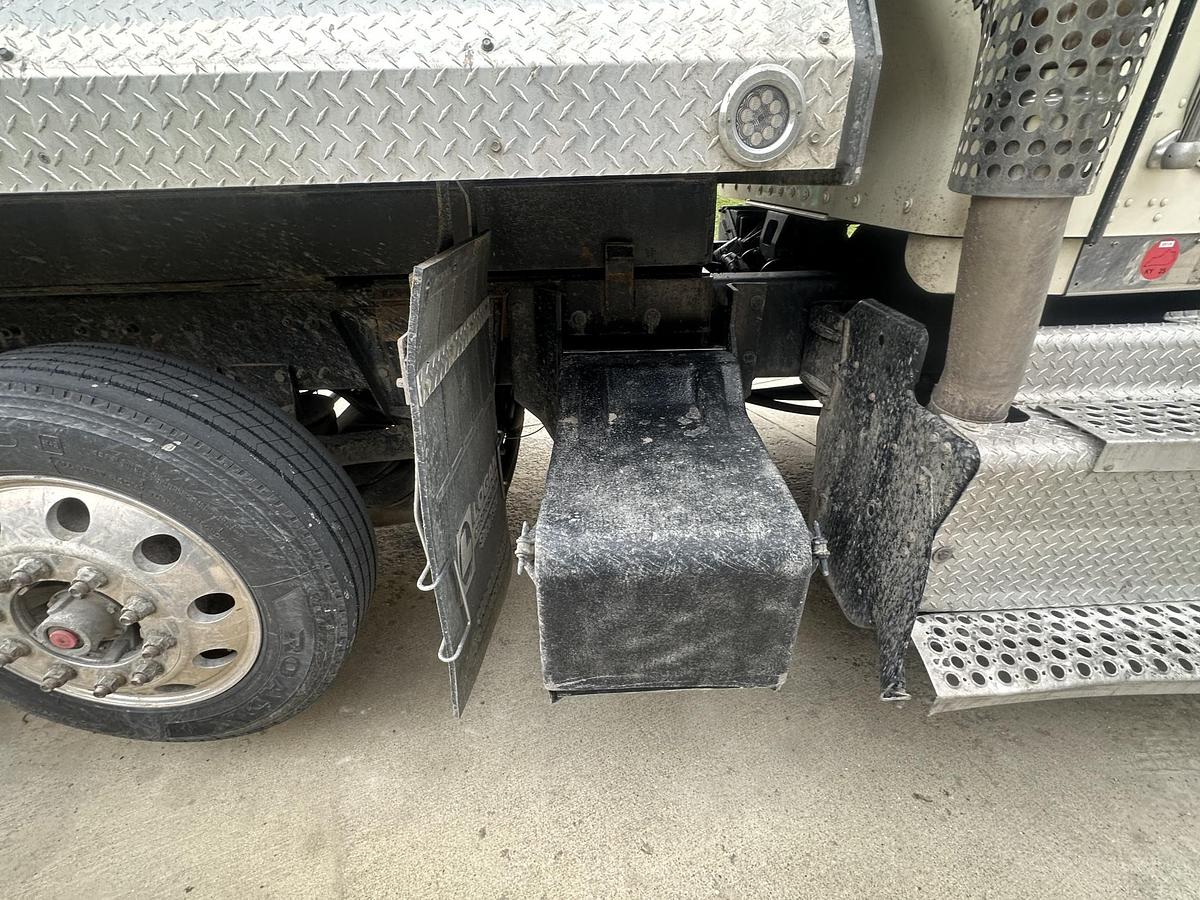 Used 2015 KENWORTH T800