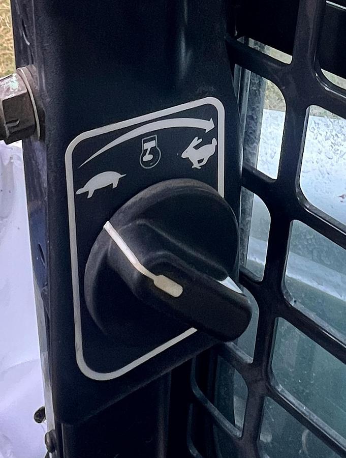 Used 2015 BOBCAT s570