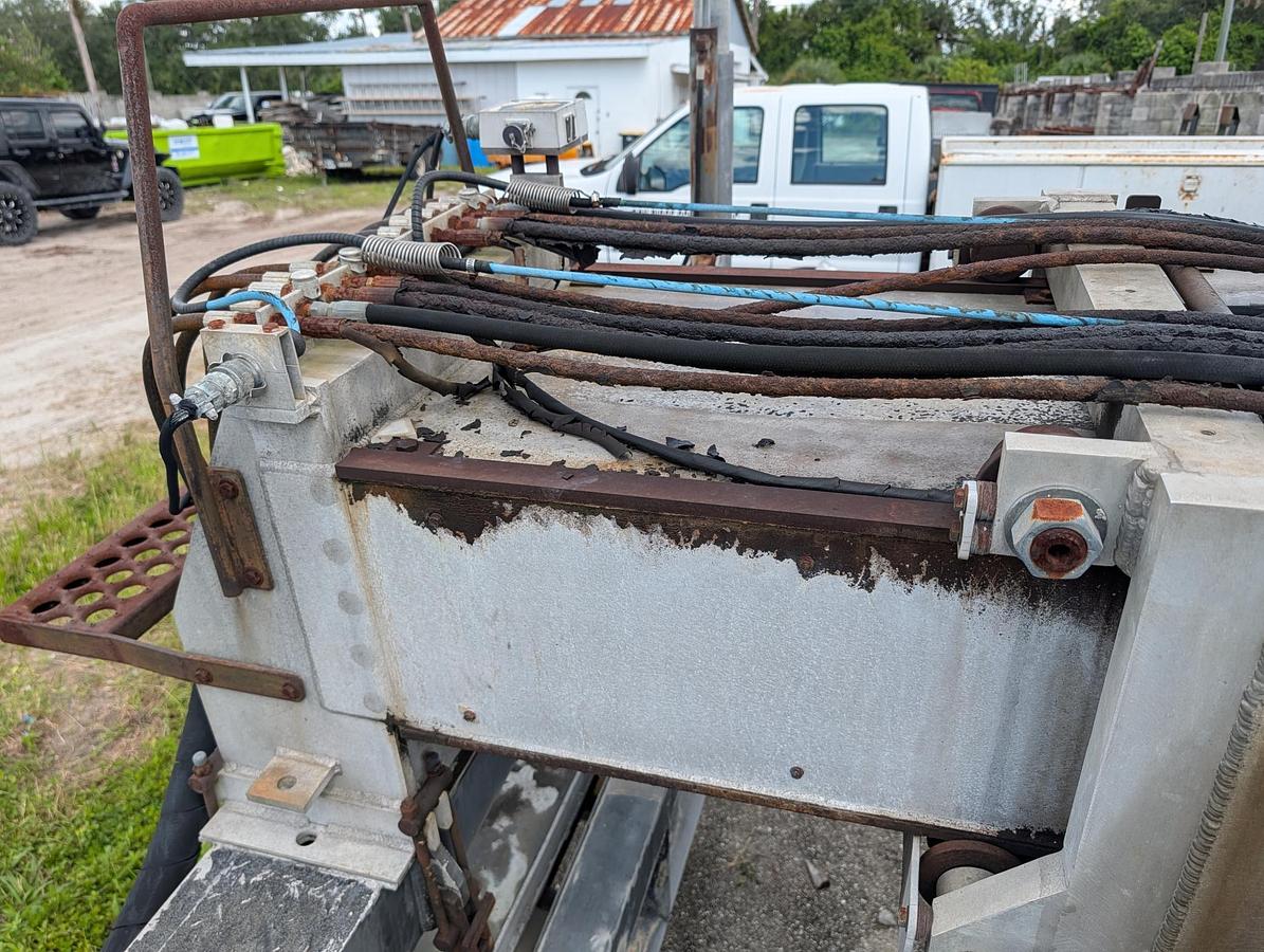 Used 1999 SOMERO S-240 Laser Screed