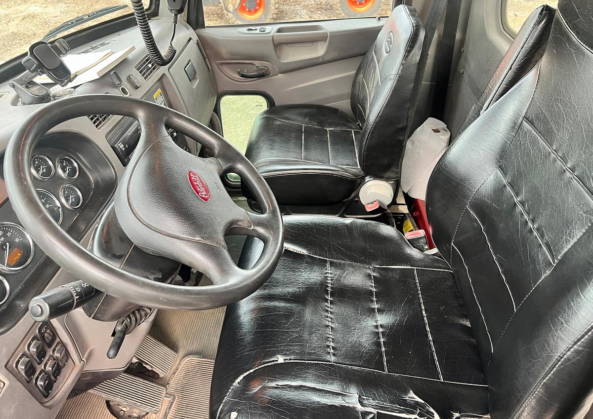 Used 2016 PETERBILT 348