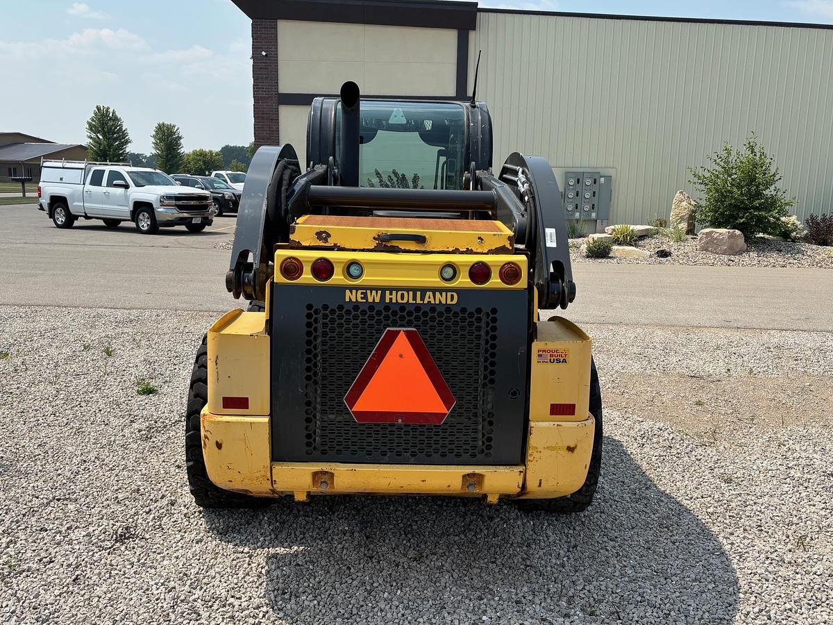 Used 2018 NEW HOLLAND L228