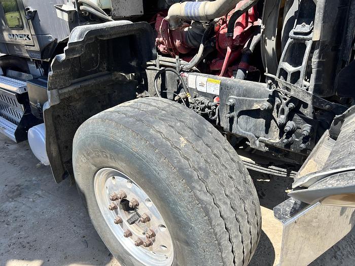 Used 2015 MACK GU713