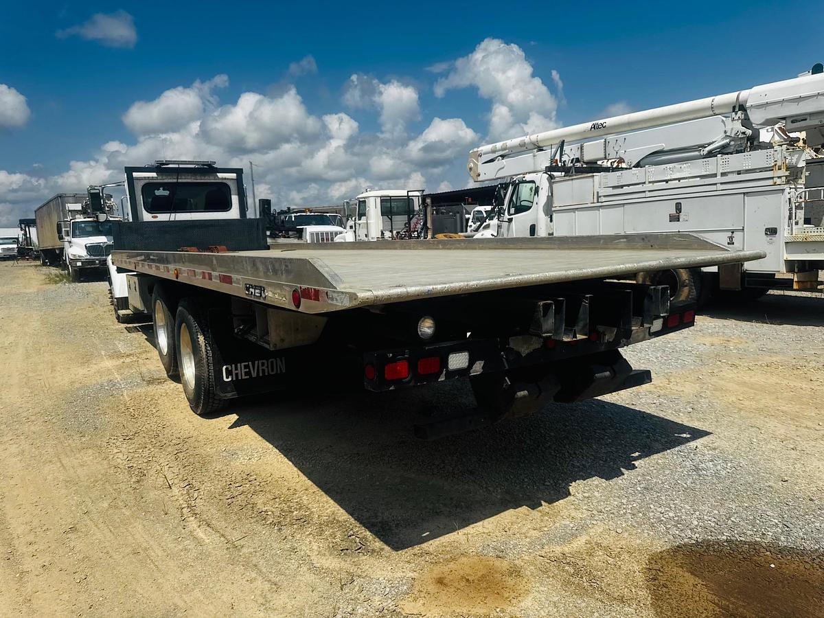 Used 2006 PETERBILT 335