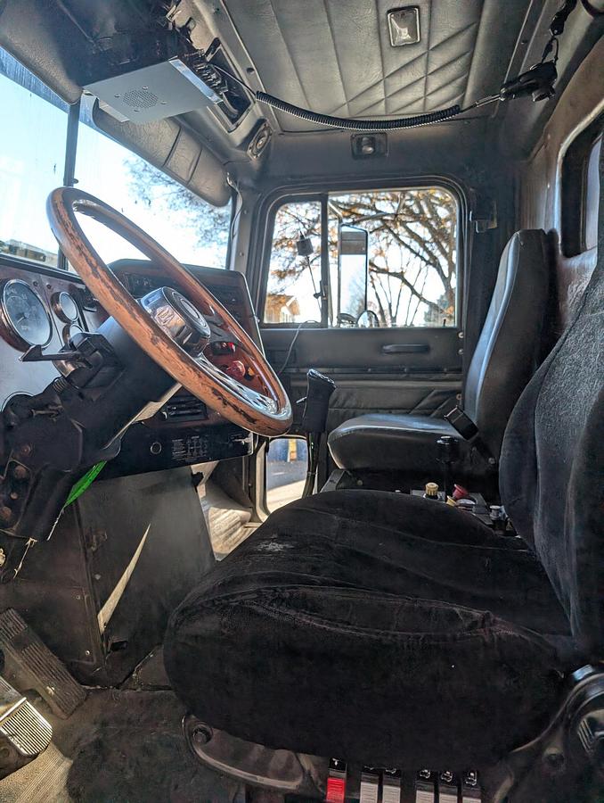 Used 1996 INTERNATIONAL 9400 Tri Axle