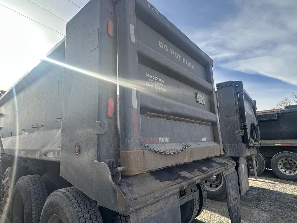 Used 2013 MACK Granite CU713