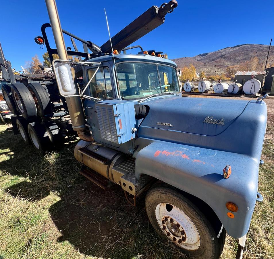 Used 1974 MACK RS767 LST