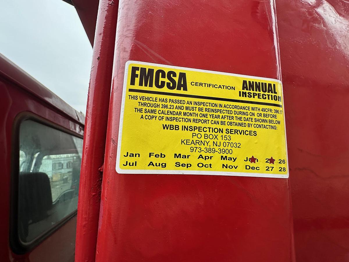 Used 2005 MACK Granite CV713