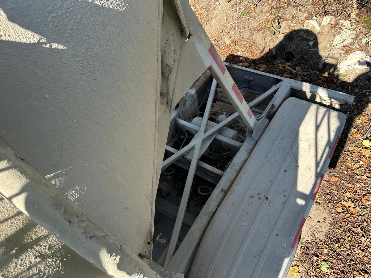 Used 1972 FRUEHAUF Bulk Trailer