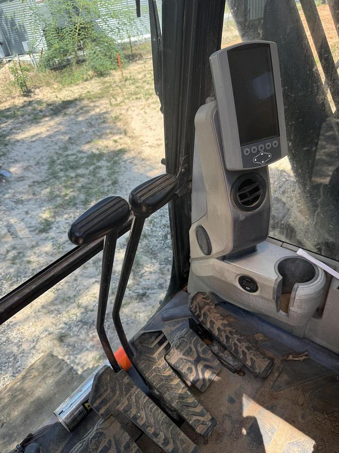 Used 2014 CATERPILLAR 320E LRR