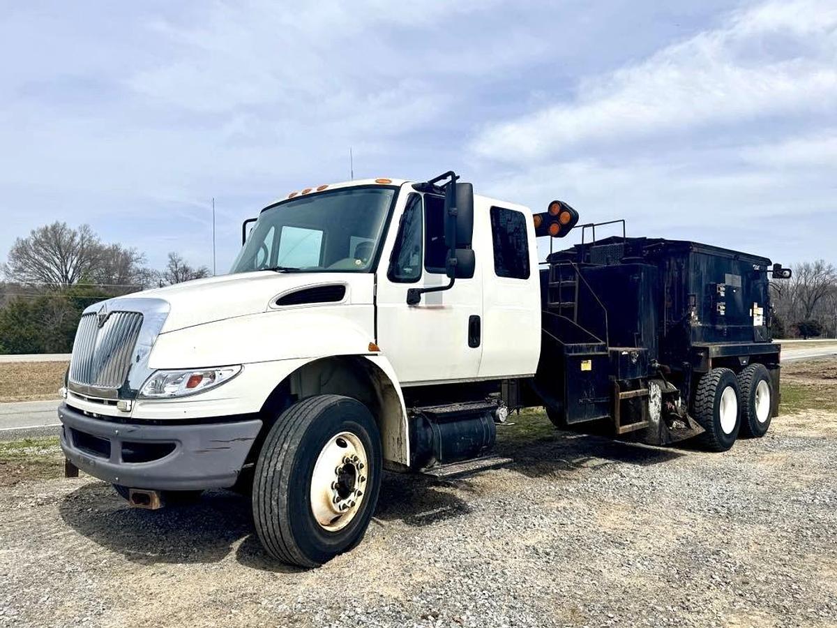 Used 2010 INTERNATIONAL 4400