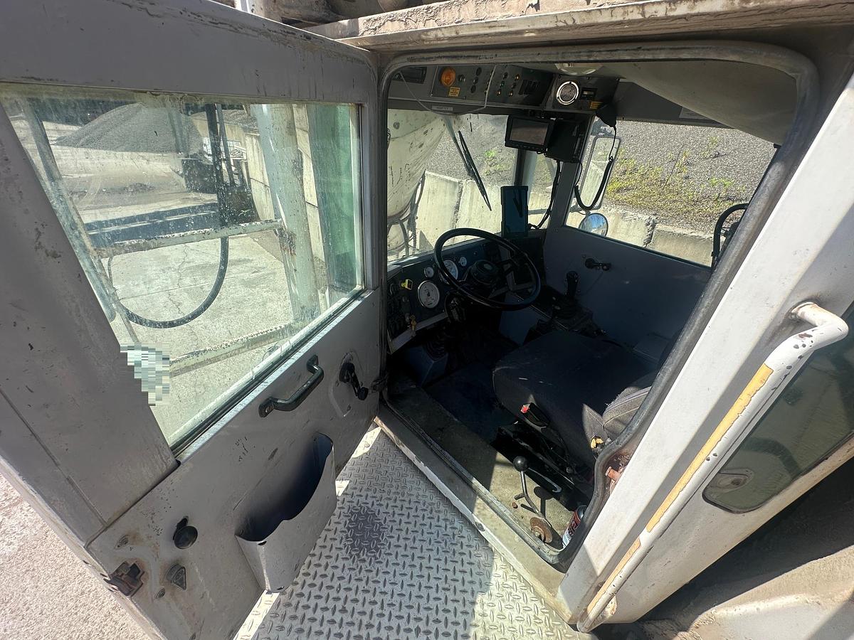 Used 2007 PHOENIX Front Discharge Mixer