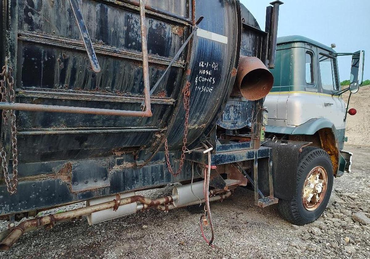 Used 1971 INTERNATIONAL CO1910A