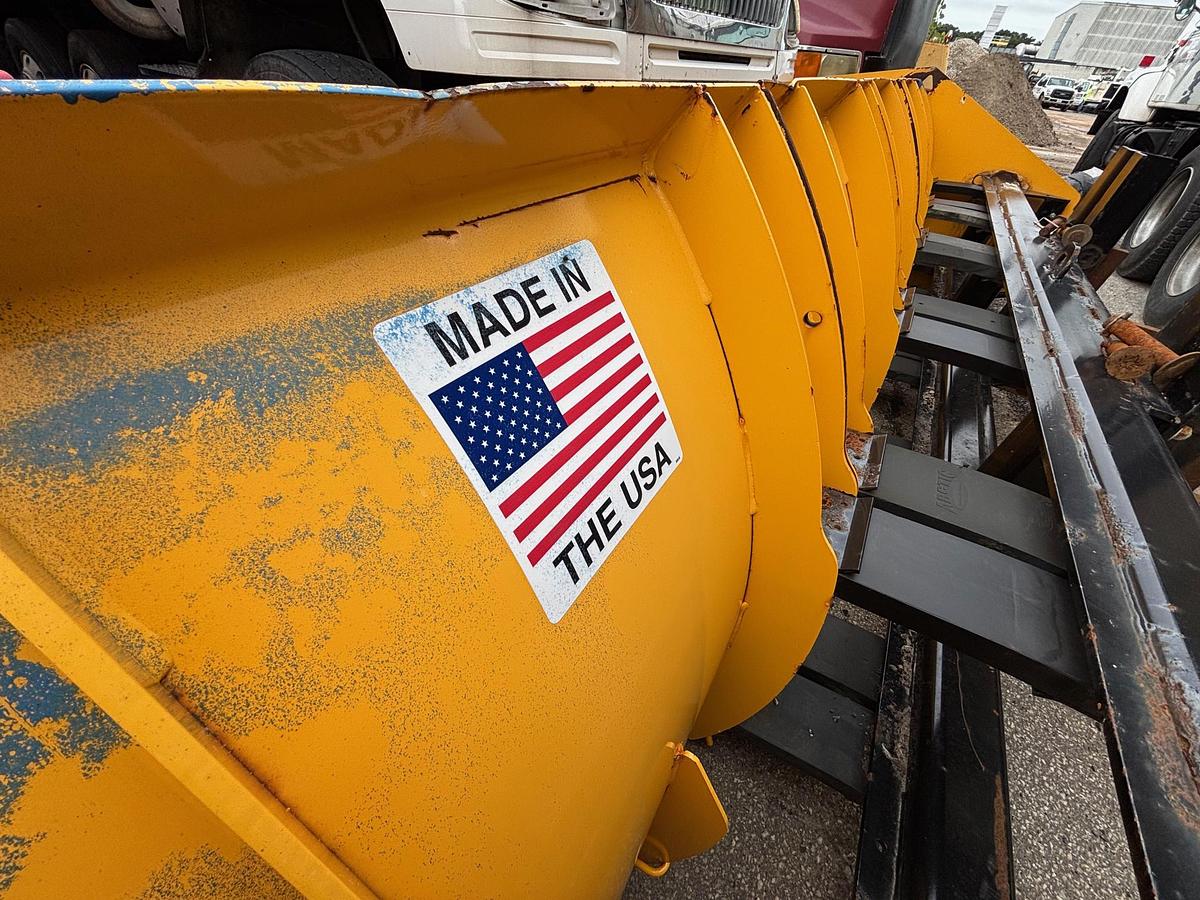 Used 2000 ARCTIC 14HD