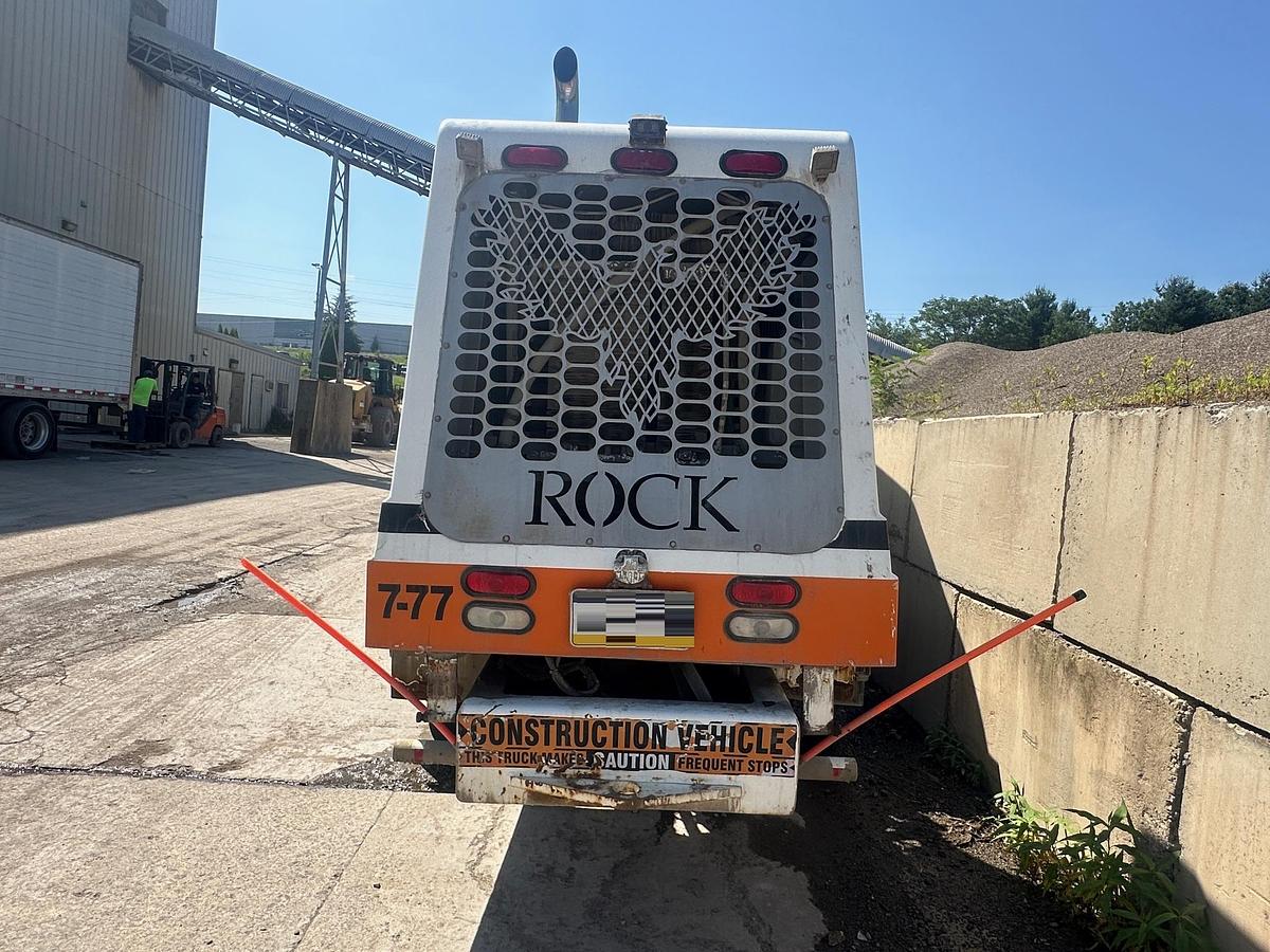 Used 2007 PHOENIX Front Discharge Mixer