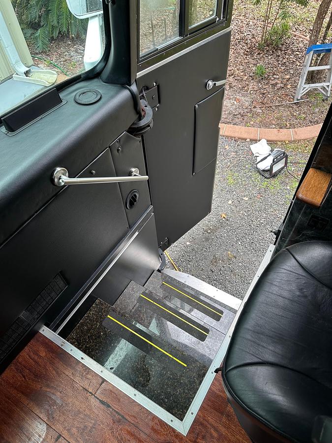 Used 1998 PREVOST XL 45' Executive Coach