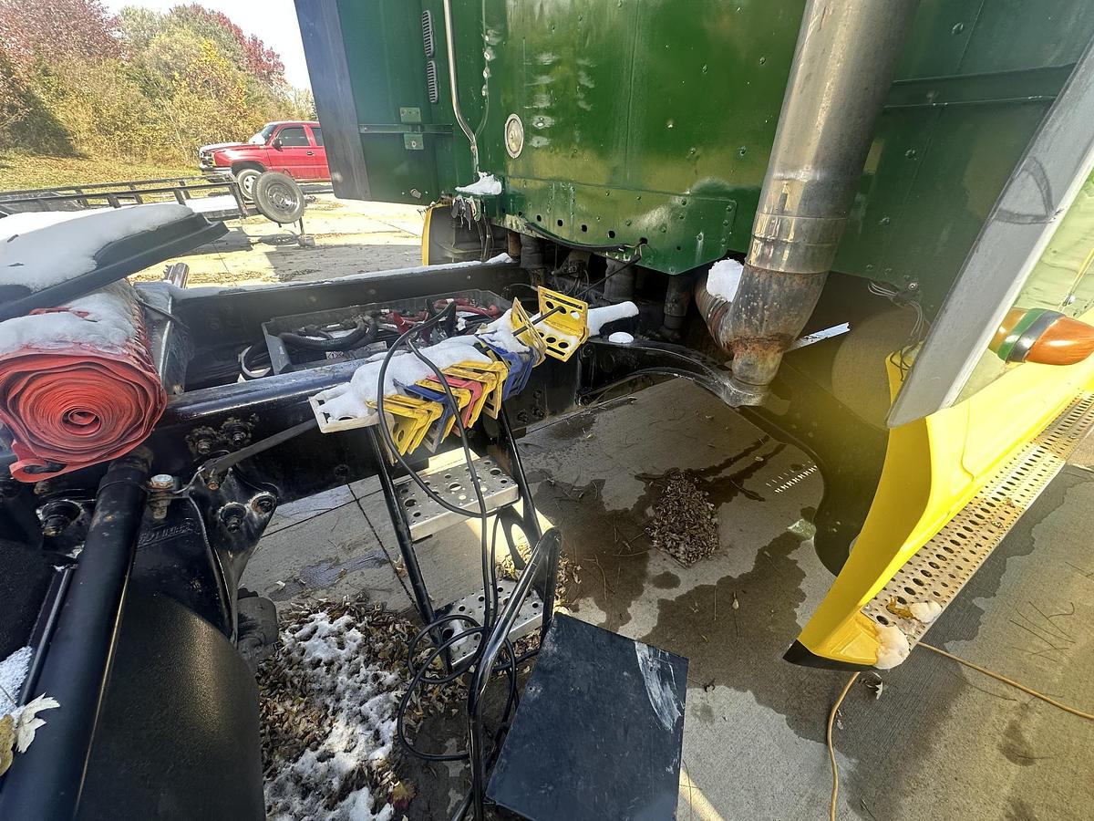 Used 2006 FREIGHTLINER Cascadia