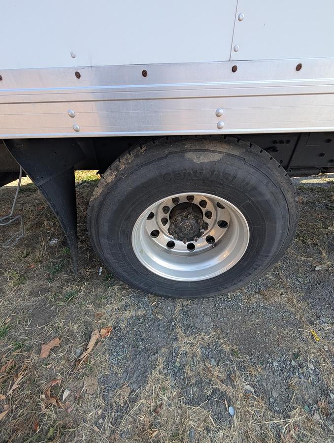 Used 2017 FREIGHTLINER M2 106