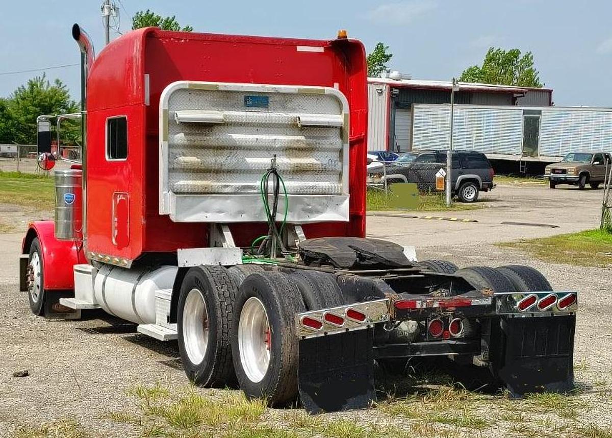 Used 2005 PETERBILT 379