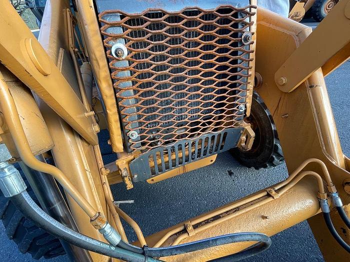 Used 2003 CASE 570M XT