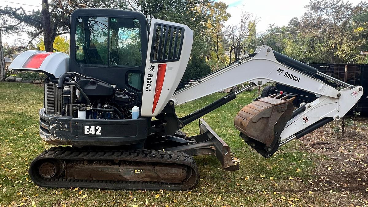 Used 2015 BOBCAT e42