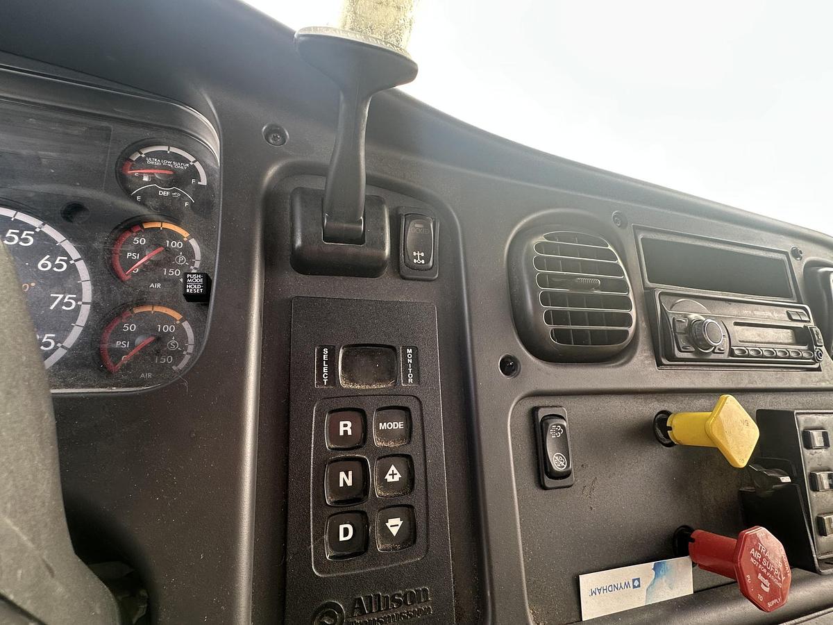 Used 2017 FREIGHTLINER M2 106