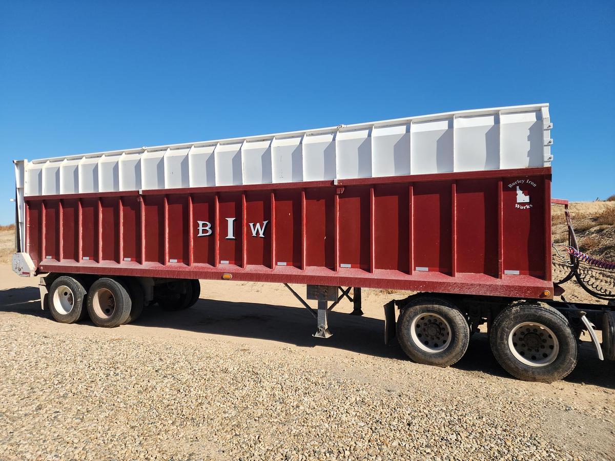 Used 2021 BURLEY IRON WORKS 36' x 96"  Live Bottom Trailer