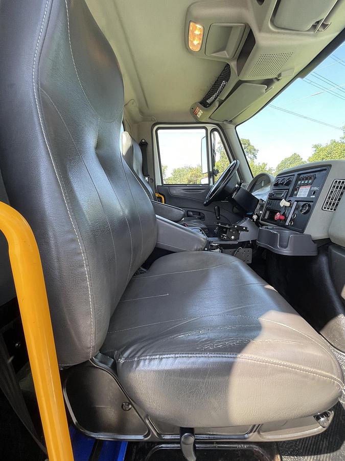 Used 2013 INTERNATIONAL 4300 Utility Bucket