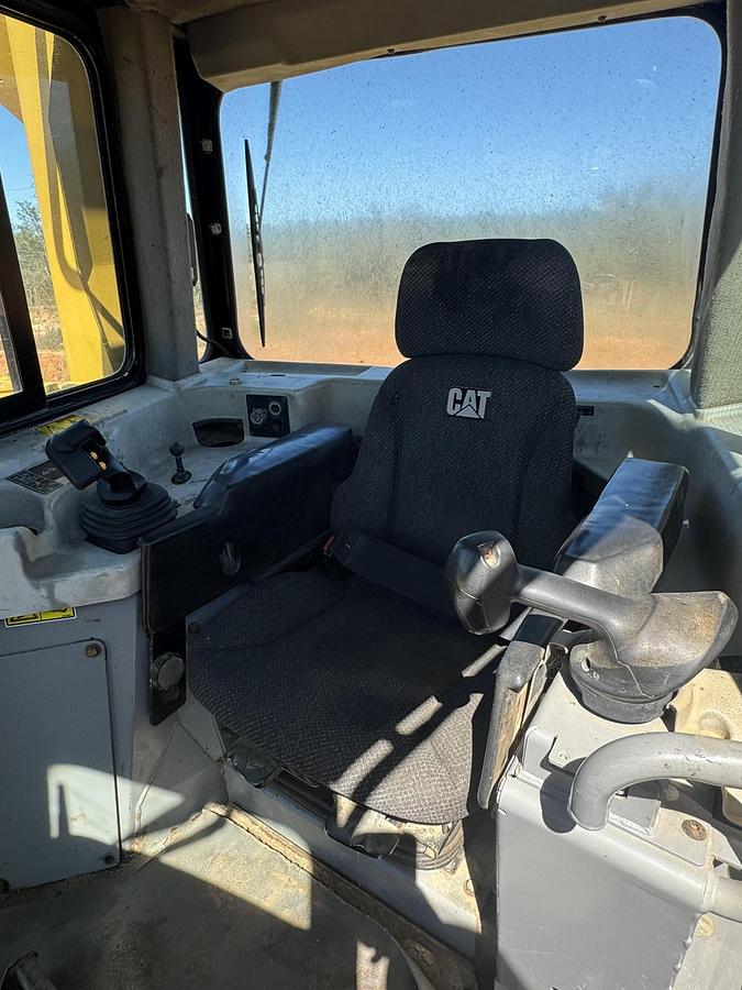 Used 2012 CATERPILLAR D6TXW