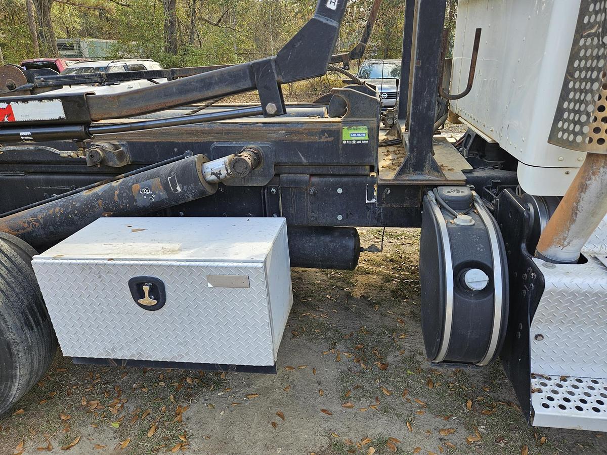 Used 2016 KENWORTH T800