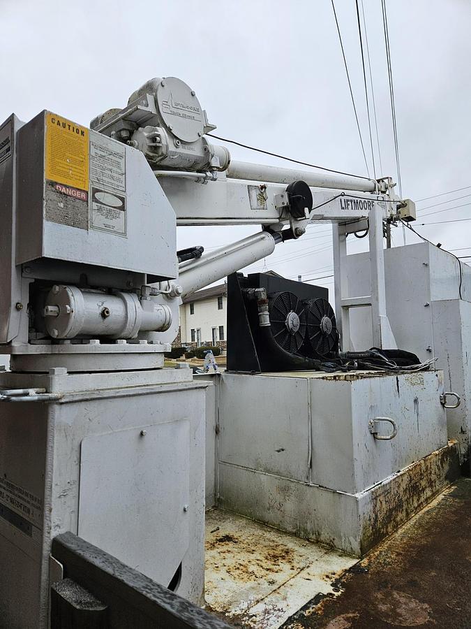 Used 2009 LIFTMOORE 2550