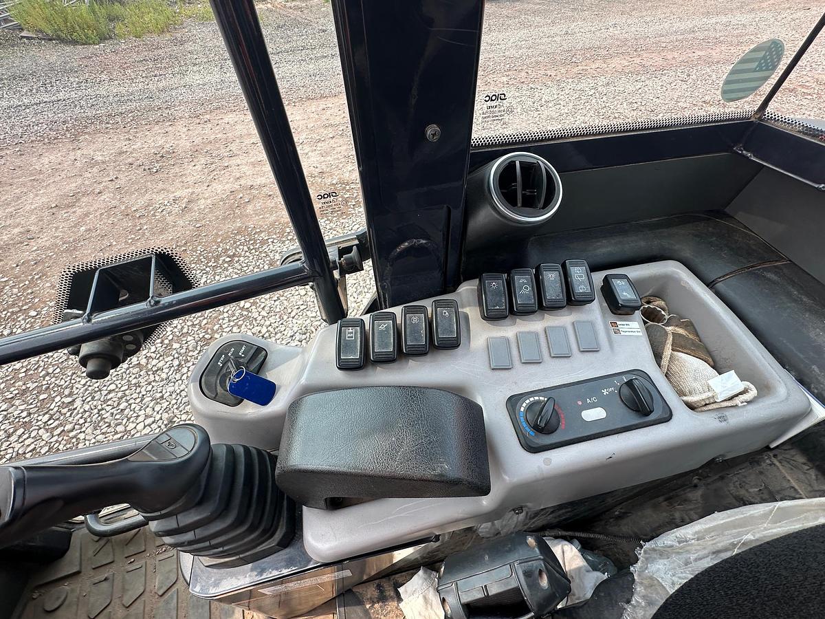 Used 2023 KUBOTA R640