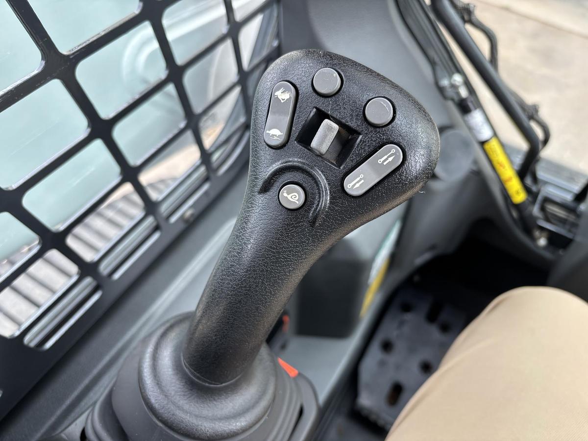 Used 2022 BOBCAT T76