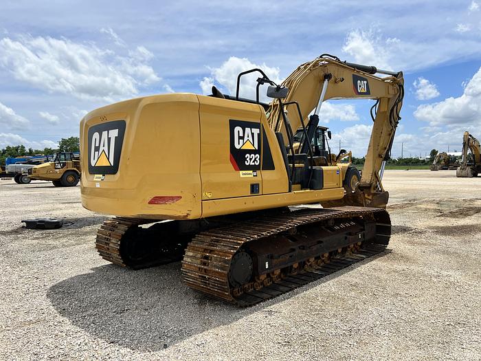 Used 2018 CATERPILLAR 323