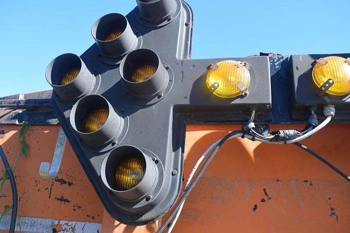 Used 1998 FORD L7000